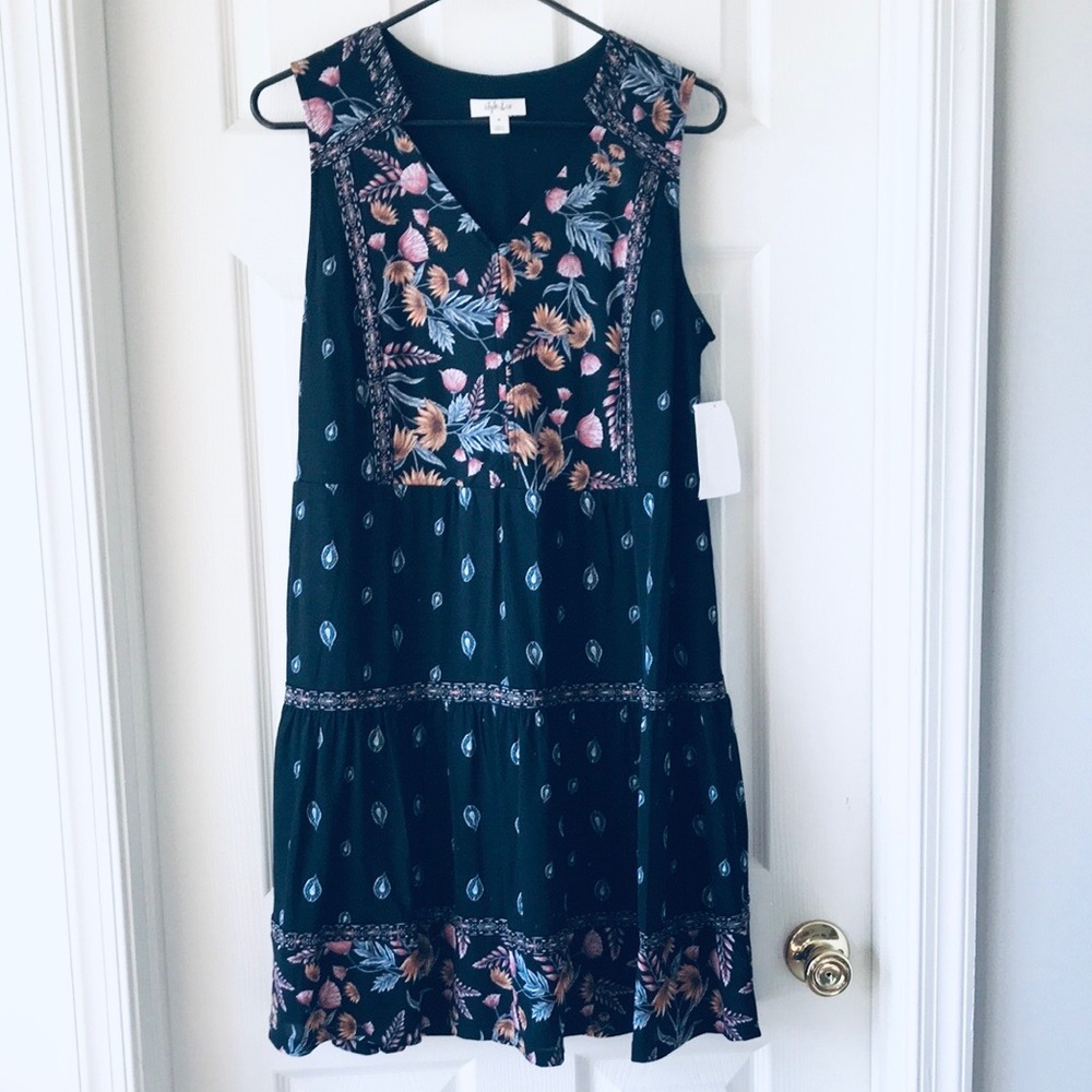 Sleeveless Black Floral Print Dress